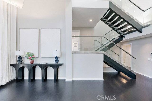 House for rent at 9653 Oak Pass Rd, Beverly Hills, CA 90210
