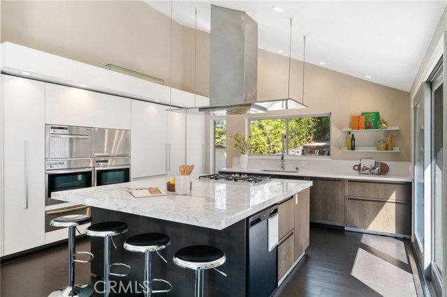 House for rent at 9653 Oak Pass Rd, Beverly Hills, CA 90210