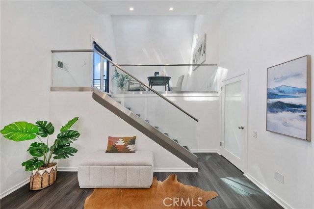 House for rent at 9653 Oak Pass Rd, Beverly Hills, CA 90210