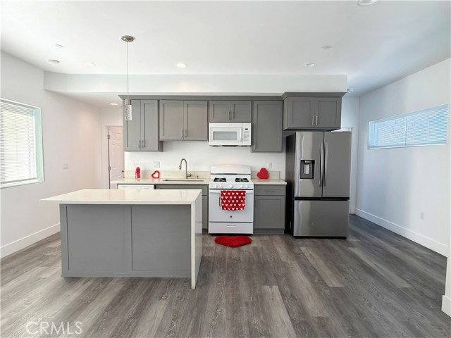 Apartment for rent at 1489 Atlantic Ave, Long Beach, CA 90813