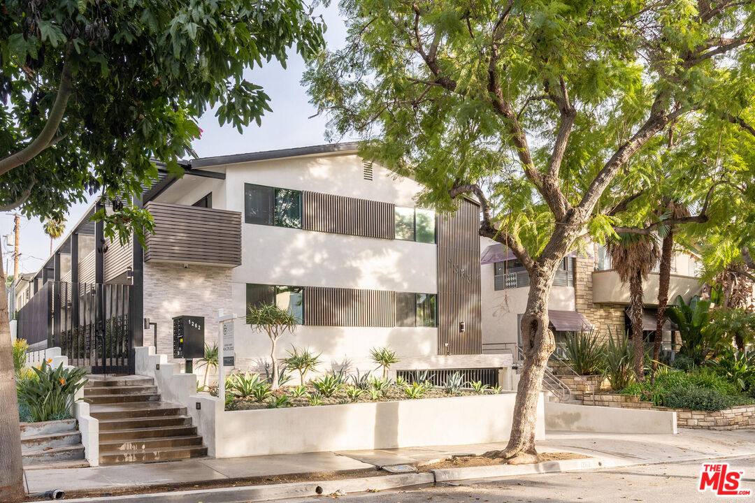 House for rent at 1262 N Sweetzer Ave #109, West Hollywood, CA 90069