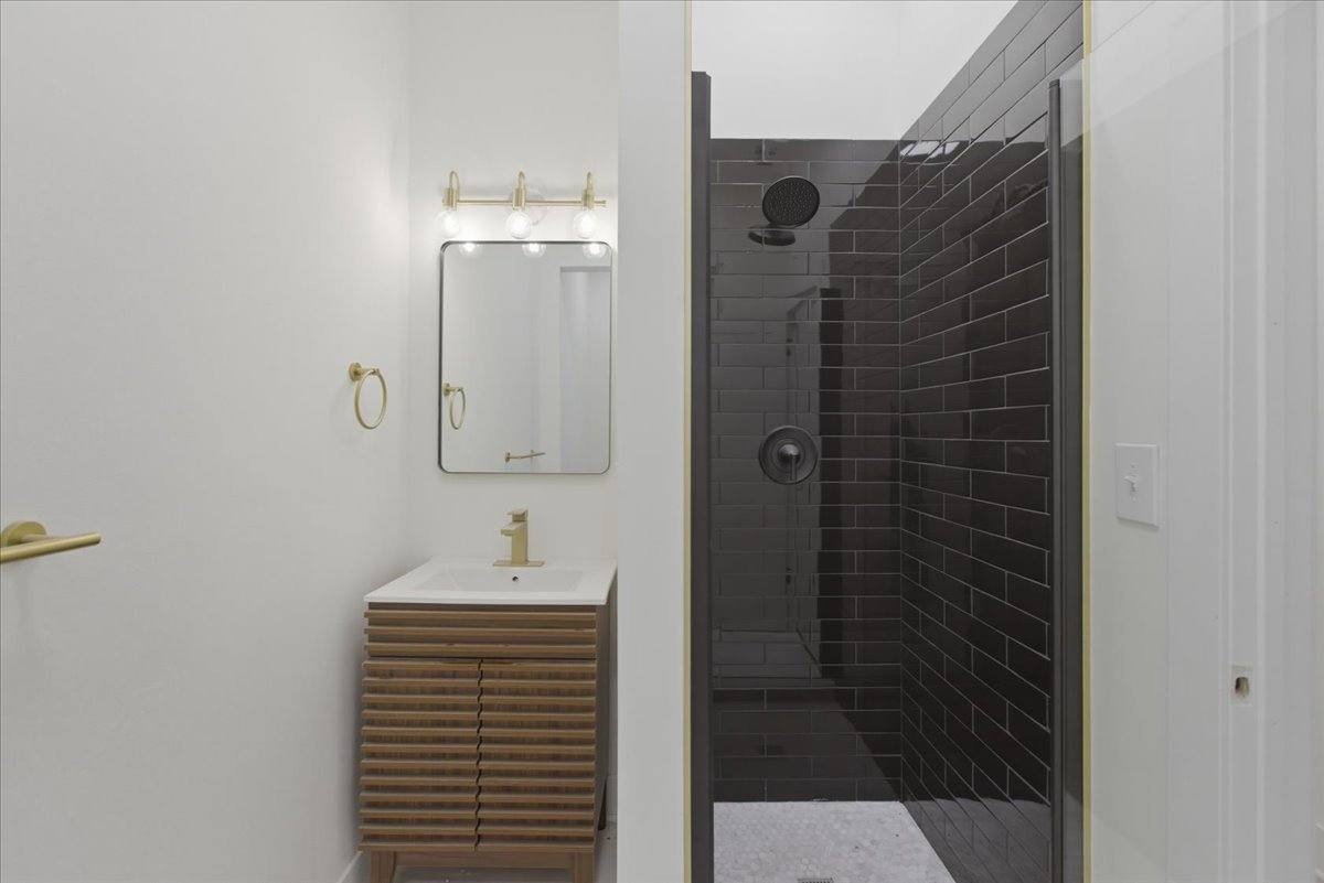 Apartment for rent at 2234 W Irving Park Rd #1, Chicago, IL 60618