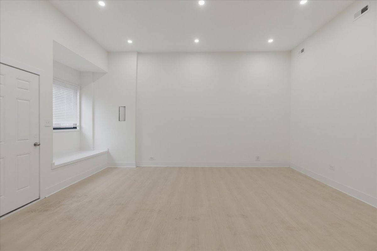 Apartment for rent at 2234 W Irving Park Rd #1, Chicago, IL 60618
