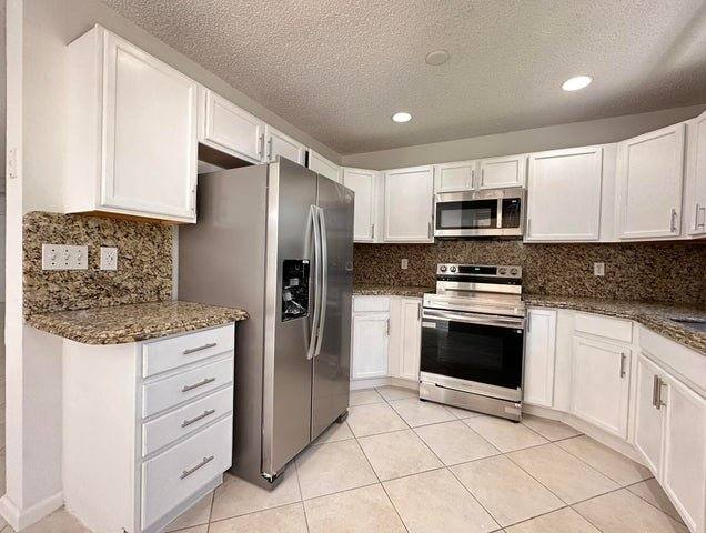 Townhouse for rent at 703 Crosswinds Dr, West Palm Beach, FL 33413
