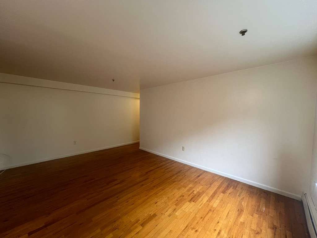 Apartment for rent at 503 Elizabeth Ave #6C, Newark, NJ 07112