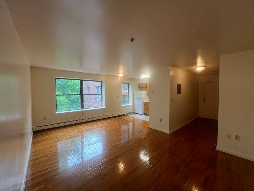 Apartment for rent at 503 Elizabeth Ave #6C, Newark, NJ 07112