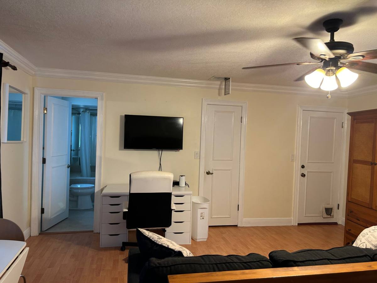 House for rent at 630 NW 7th Ave, Boca Raton, FL 33486