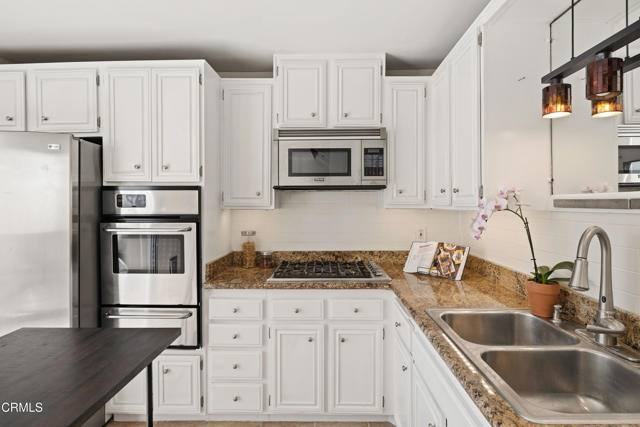 Townhouse for rent at 1140 Manhattan Beach Blvd #D, Manhattan Beach, CA 90266