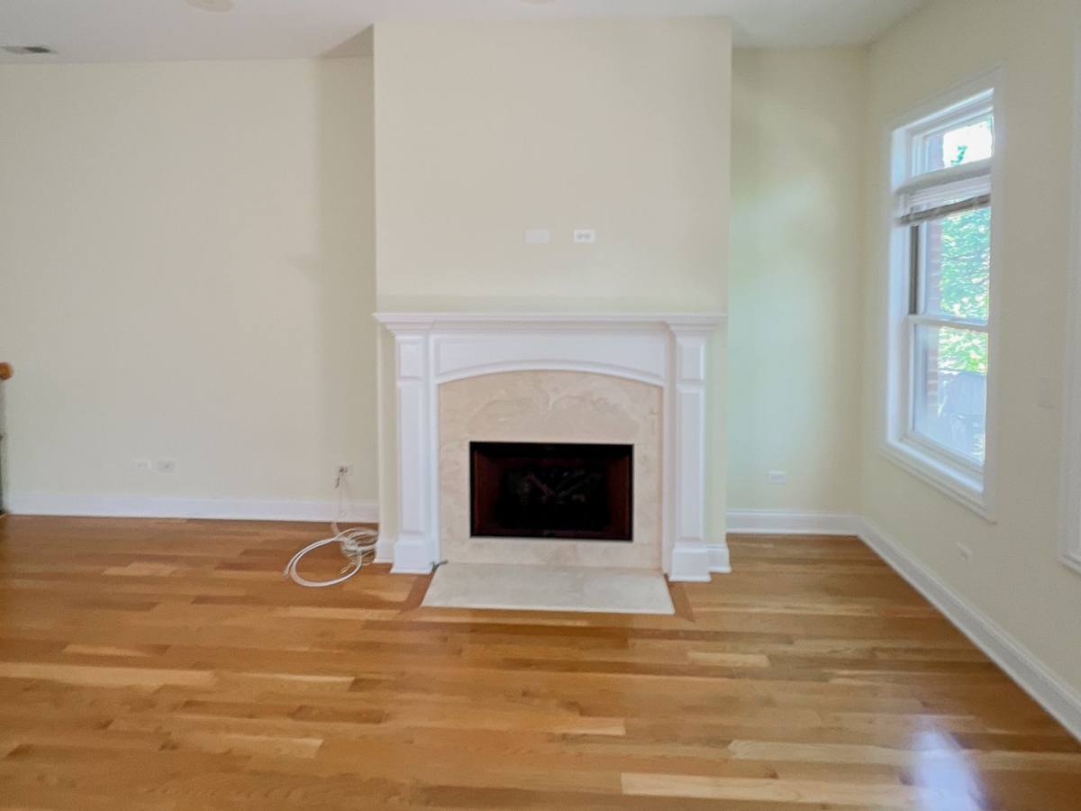 Apartment for rent at 2328 N Greenview Ave #3, Chicago, IL 60614