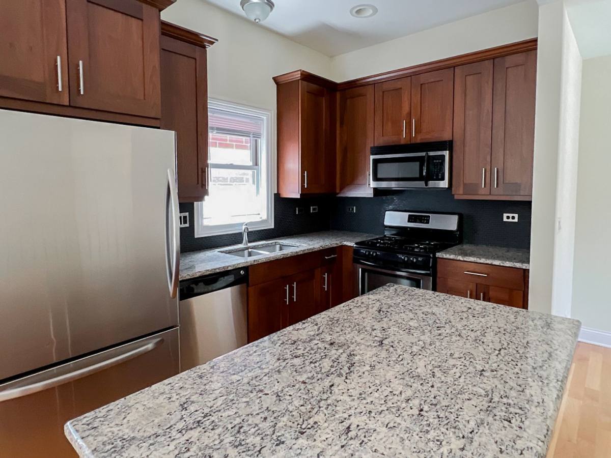 Apartment for rent at 2328 N Greenview Ave #3, Chicago, IL 60614