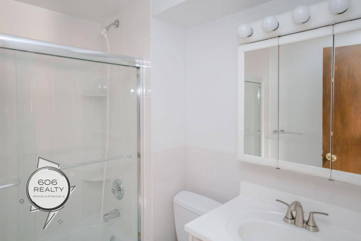 Apartment for rent at 1201 W Belden Ave #5, Chicago, IL 60614