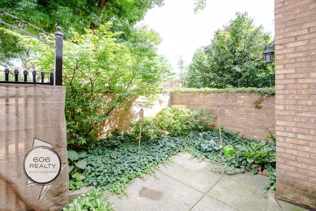 Apartment for rent at 1201 W Belden Ave #5, Chicago, IL 60614