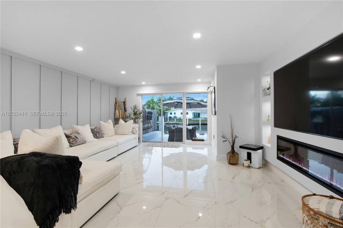 House for rent at 2115 NE 123rd St, Miami, FL 33181