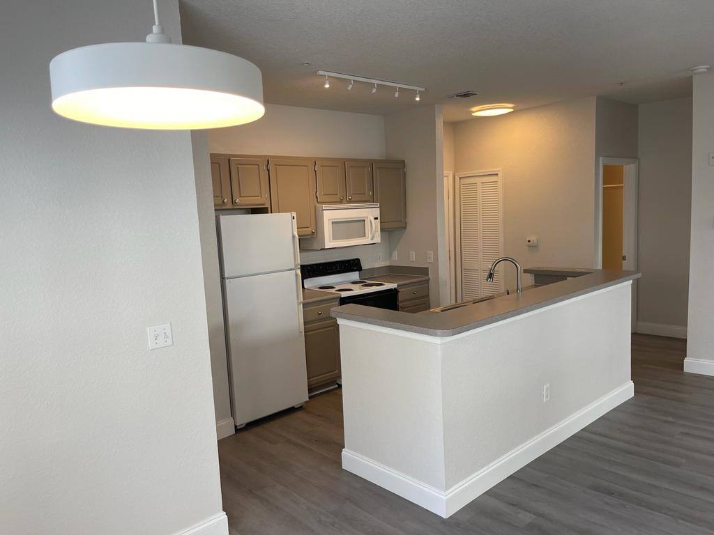 Condo for rent at 2513 Maitland Crossing Way #14102, Orlando, FL 32810
