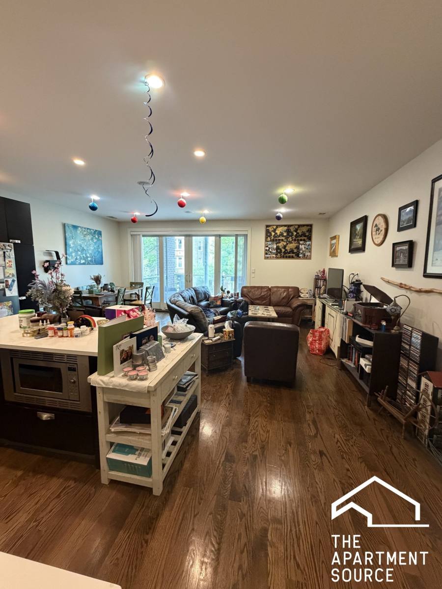 Condo for rent at 2127 W Division St #1, Chicago, IL 60622