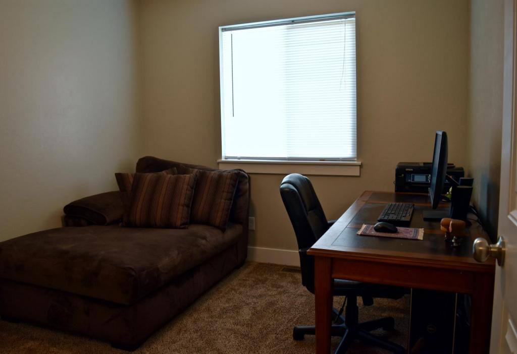 Townhouse for rent at 685 N Park #A, Shelley, ID 83274