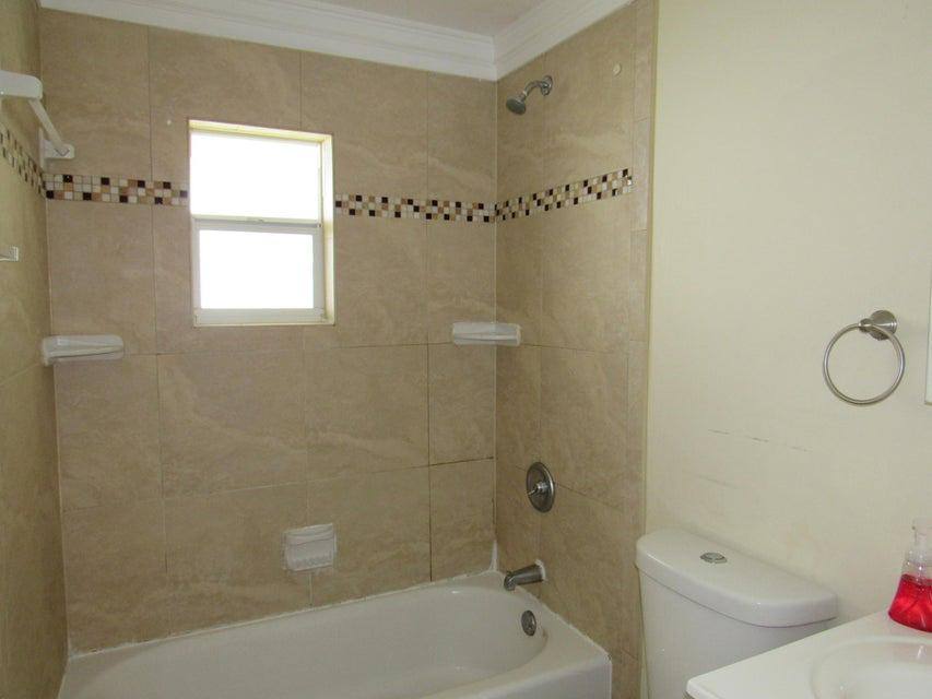Condo for rent at 209 Cleveland Ave #4B, Cocoa Beach, FL 32931