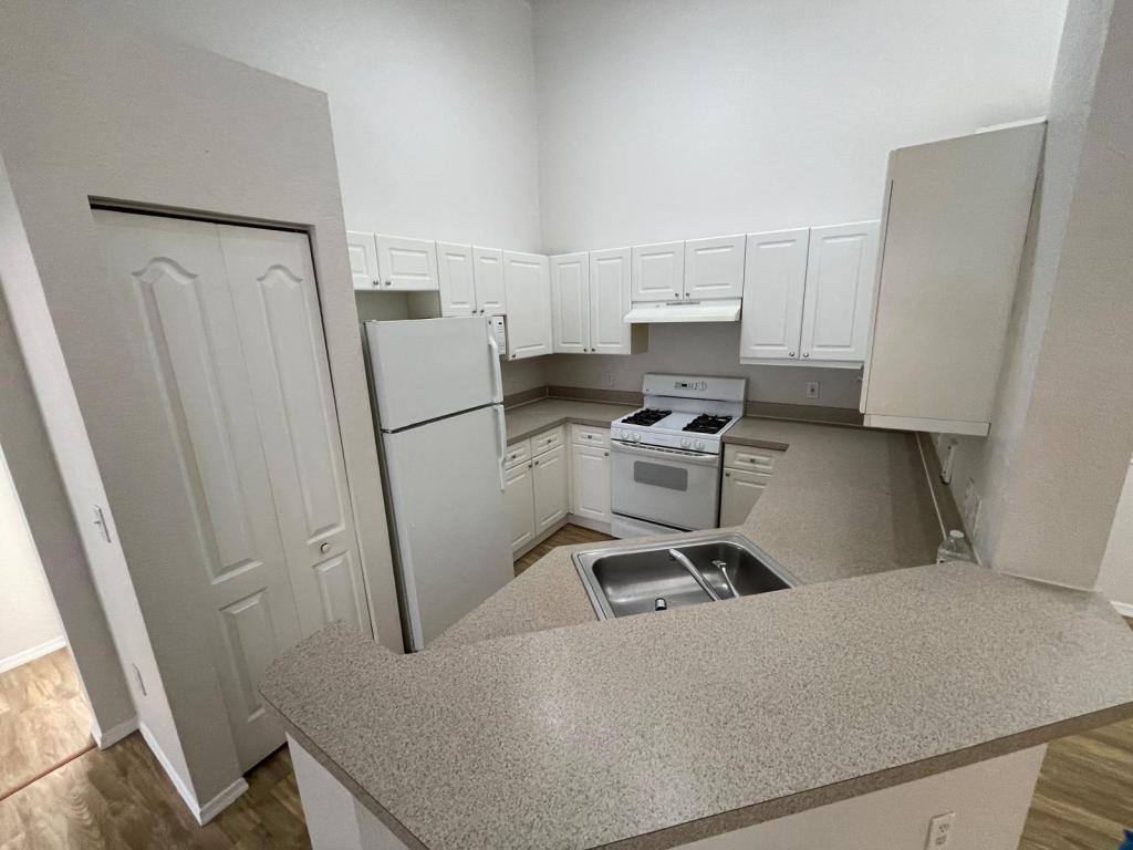 Apartment for rent at 3313 S Kirkman Rd #220, Orlando, FL 32811