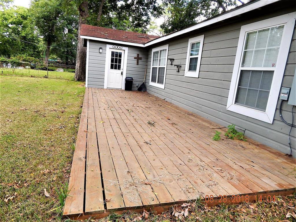 House for rent at 221 W 44th St, Houston, TX 77018