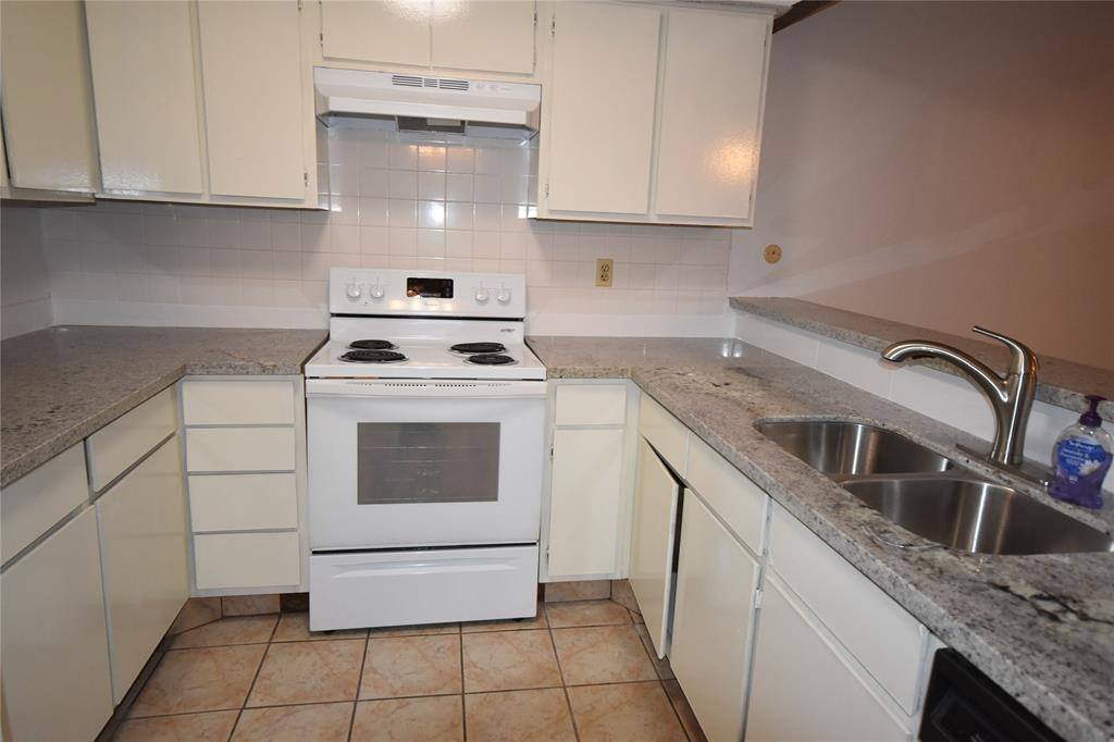 Townhouse for rent at 13009 Greenway Chase Court, Houston, TX 77072