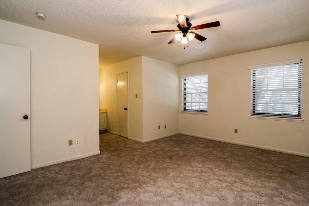 Townhouse for rent at 1305 Country Place Dr, Houston, TX 77079