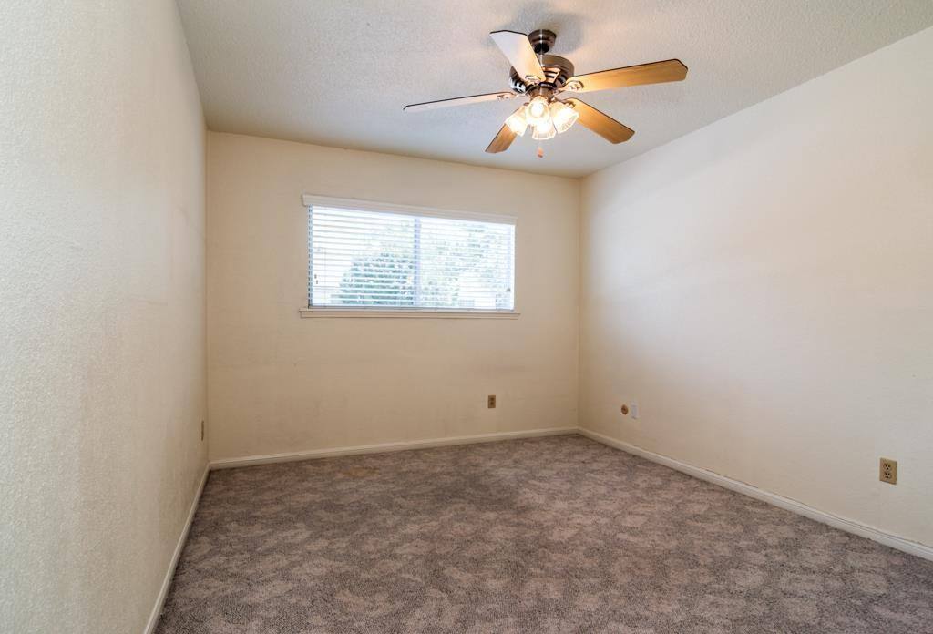 Townhouse for rent at 1305 Country Place Dr, Houston, TX 77079
