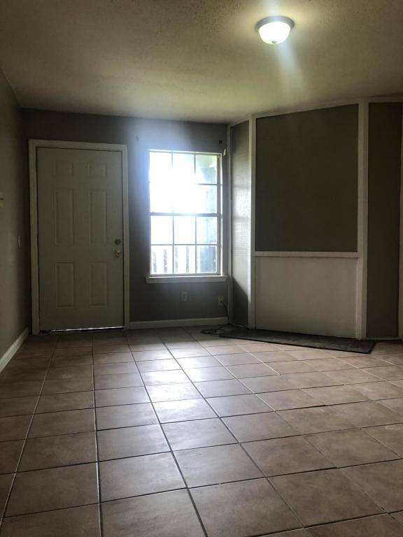 Apartment for rent at 8220 Ned Ave #D, Baton Rouge, LA 70820