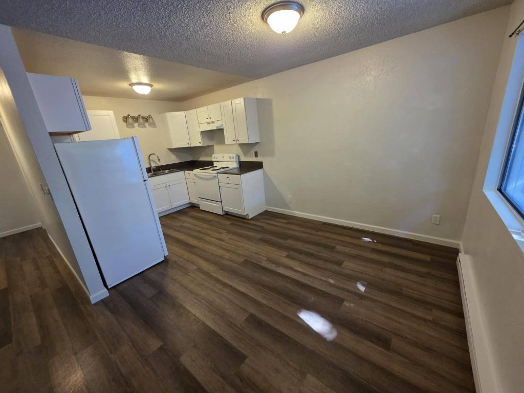 Apartment for rent at 140 Lewis Ave, Grants Pass, OR 97527