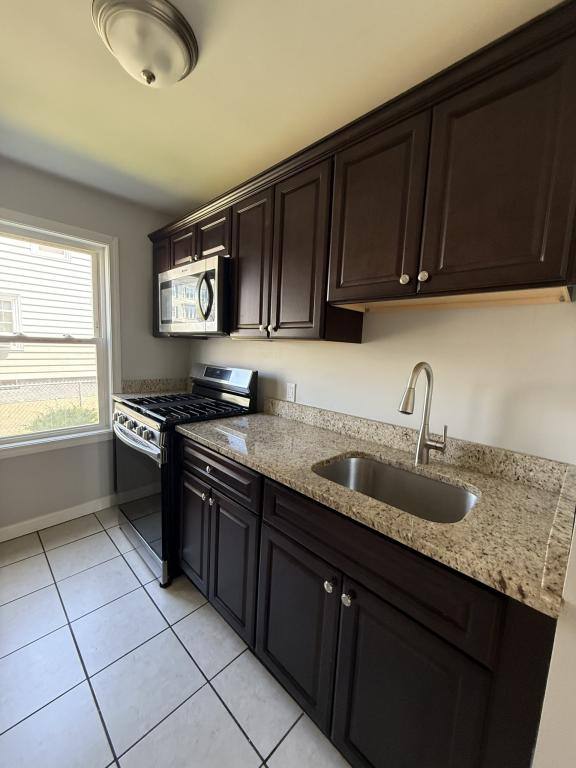 Apartment for rent at 237 Orange St, Fall River, MA 02720