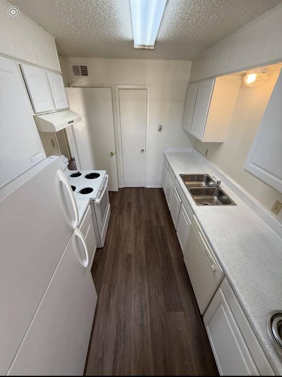Apartment for rent at 711 Ridgewood Dr, Port Neches, TX 77651