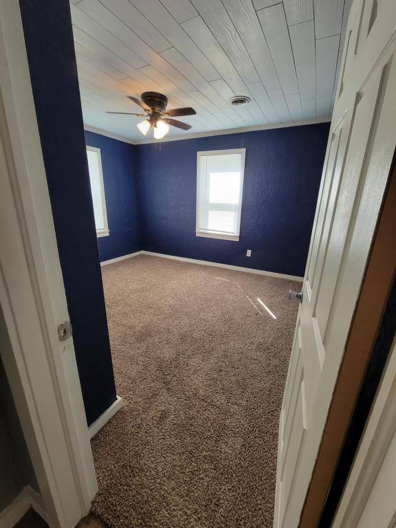 House for rent at 1208 Illinois Ave, Fairfield, IL 62837