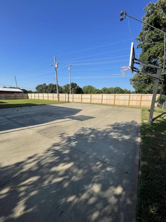 House for rent at 1551 N Heritage Lane, Tahlequah, OK 74464