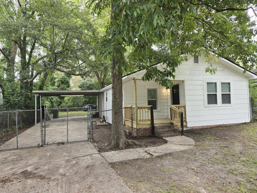 Townhouse for rent at 508 Prince St, Florence, SC 29501