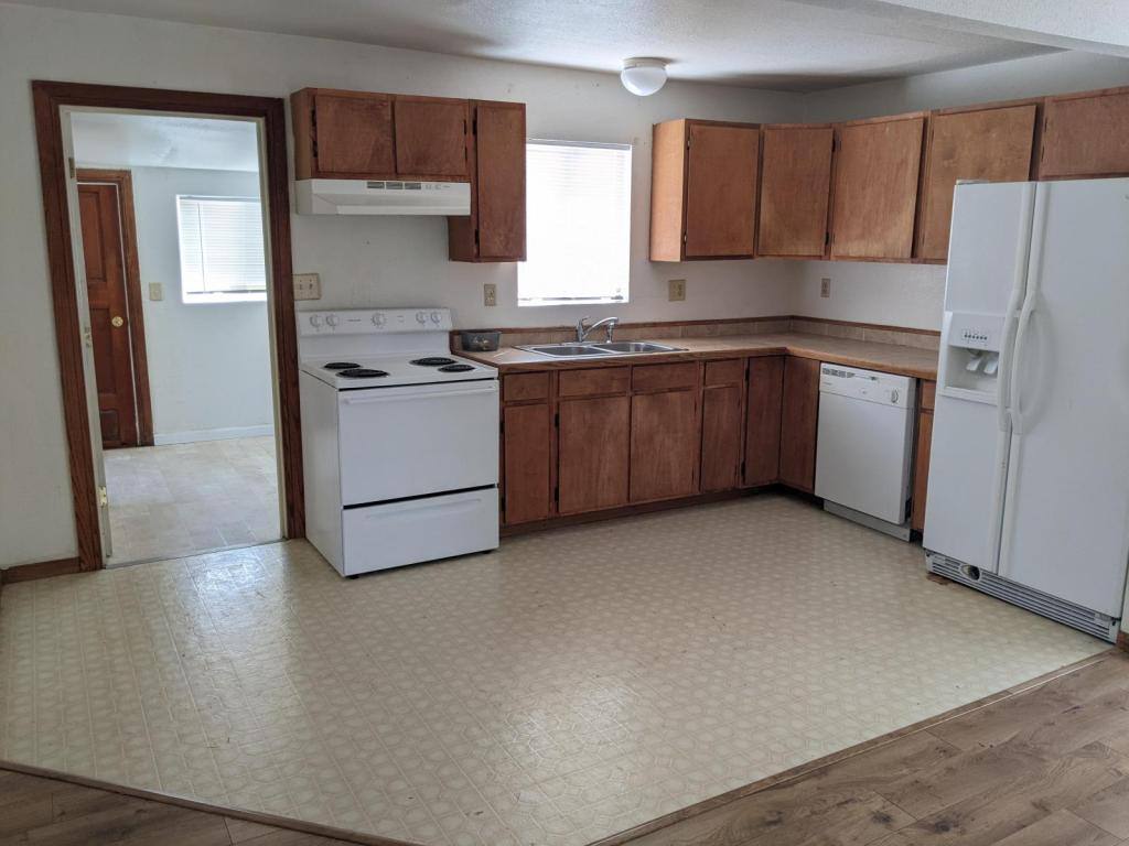 House for rent at 1456 Bebeau Lane, Sutherlin, OR 97479