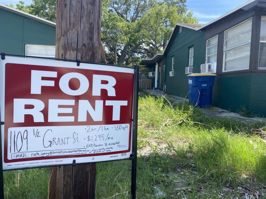 House for rent at 1109 1 2 Grant St, Clearwater, FL 33755