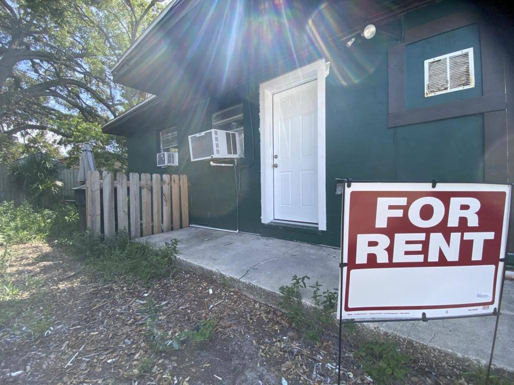 House for rent at 1109 1 2 Grant St, Clearwater, FL 33755