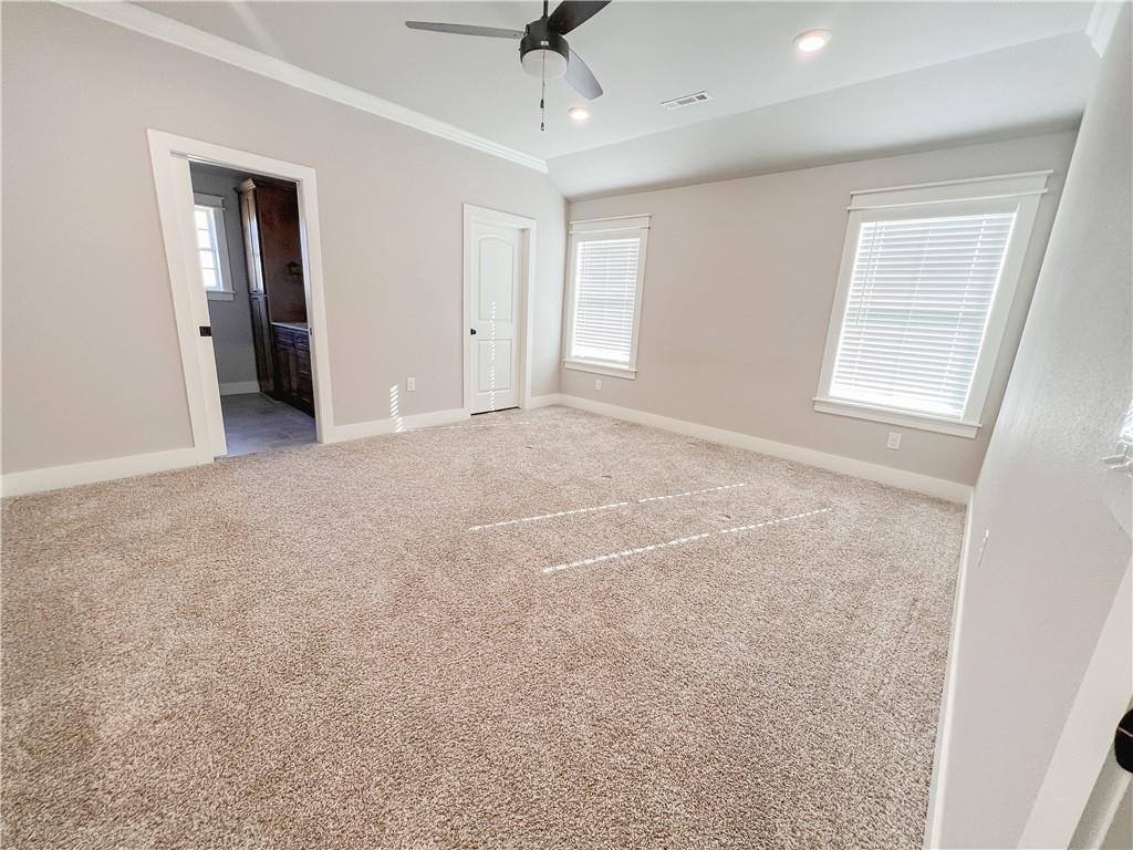 House for rent at 1052 Hampton St, Springdale, AR 72762