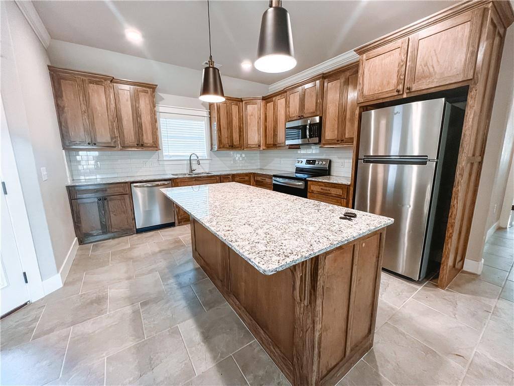 House for rent at 1052 Hampton St, Springdale, AR 72762