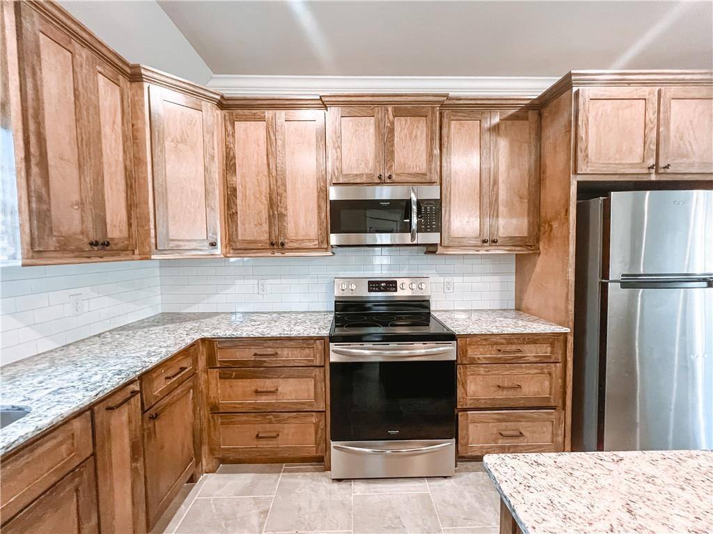 House for rent at 1052 Hampton St, Springdale, AR 72762