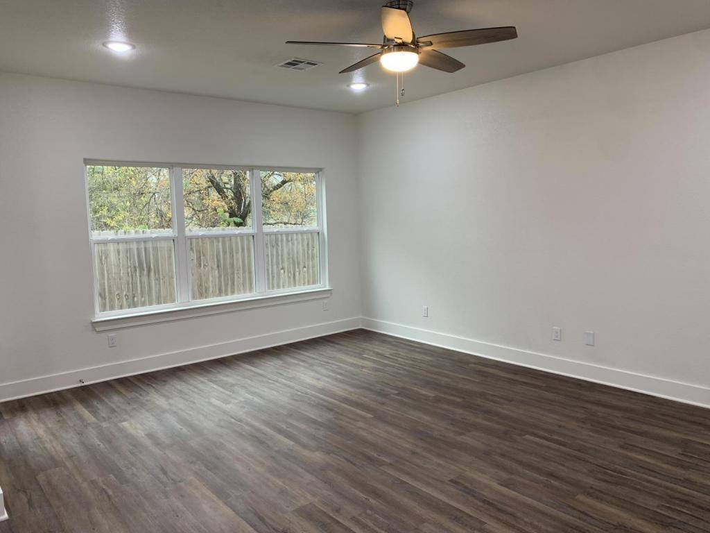 Townhouse for rent at 1858 Royal Loop, Belton, TX 76513