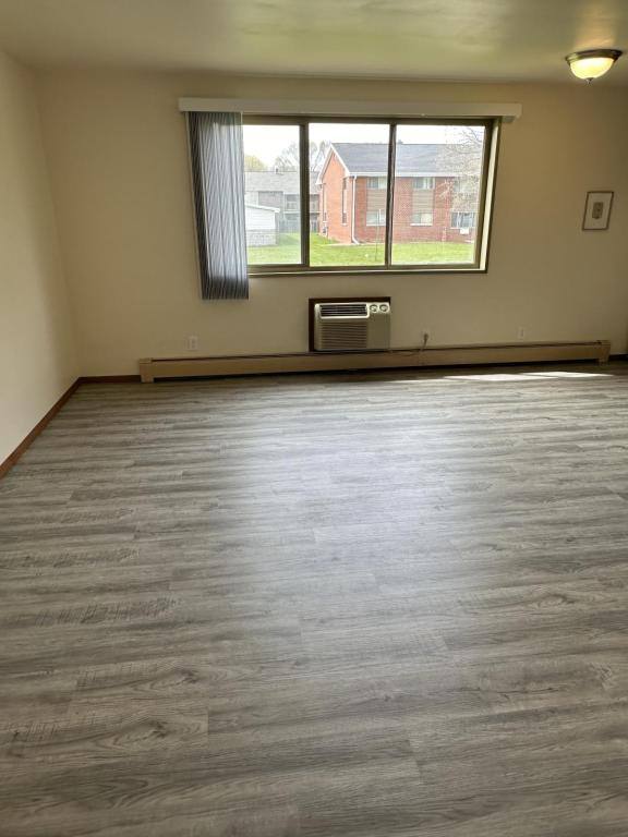 Apartment for rent at 1366 Western Ave, Green Bay, WI 54303