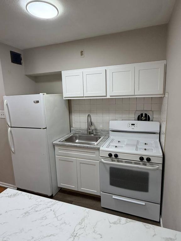 Apartment for rent at 3601 Holly Hills Blvd #19, Saint Louis, MO 63116