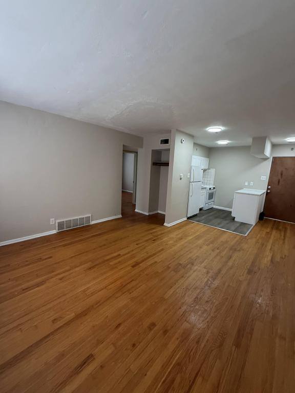 Apartment for rent at 3601 Holly Hills Blvd #19, Saint Louis, MO 63116