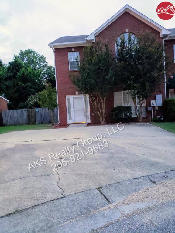 Townhouse for rent at 422 Cambrian Ridge Trail, Pelham, AL 35124