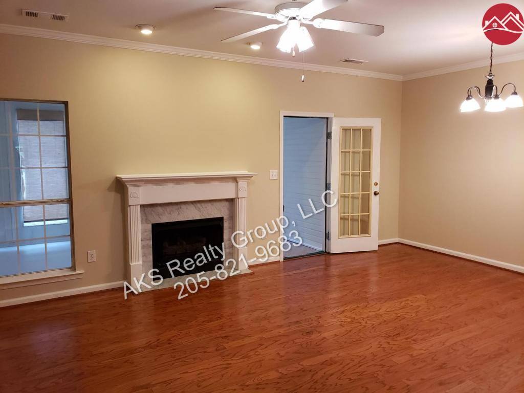 Townhouse for rent at 422 Cambrian Ridge Trail, Pelham, AL 35124
