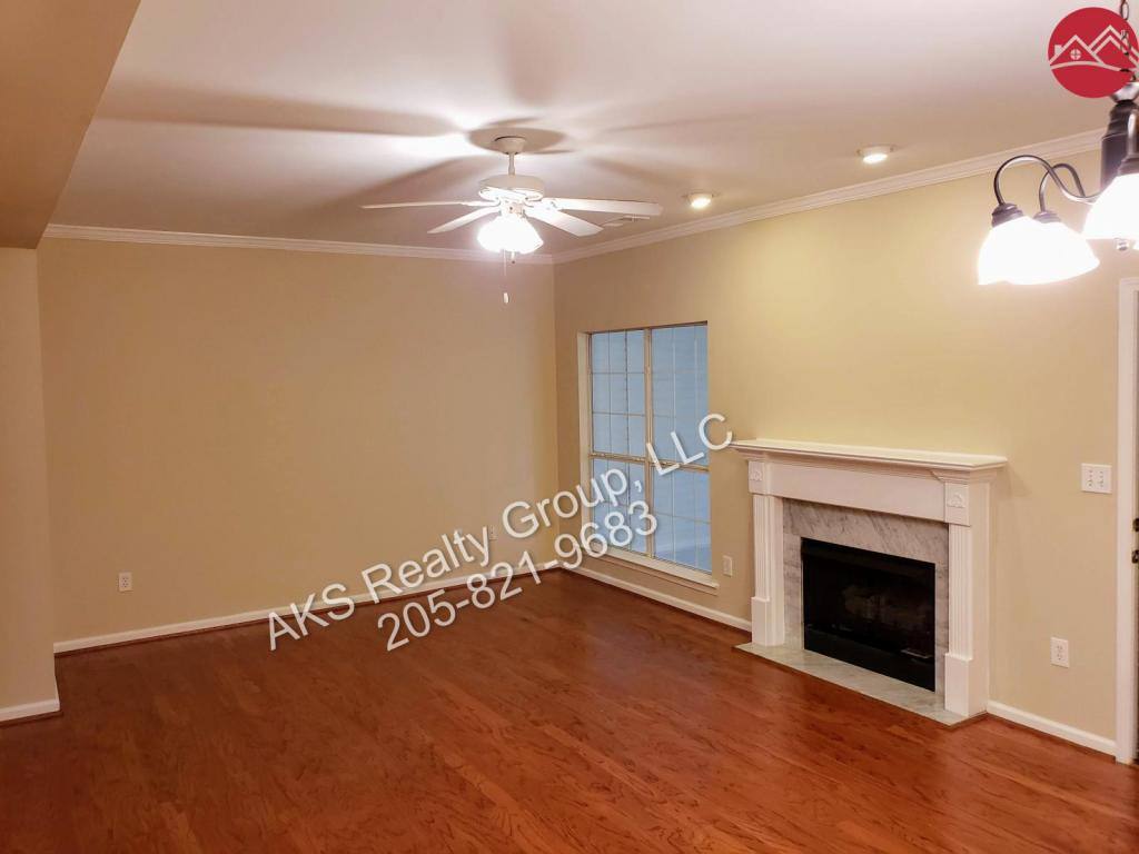 Townhouse for rent at 422 Cambrian Ridge Trail, Pelham, AL 35124
