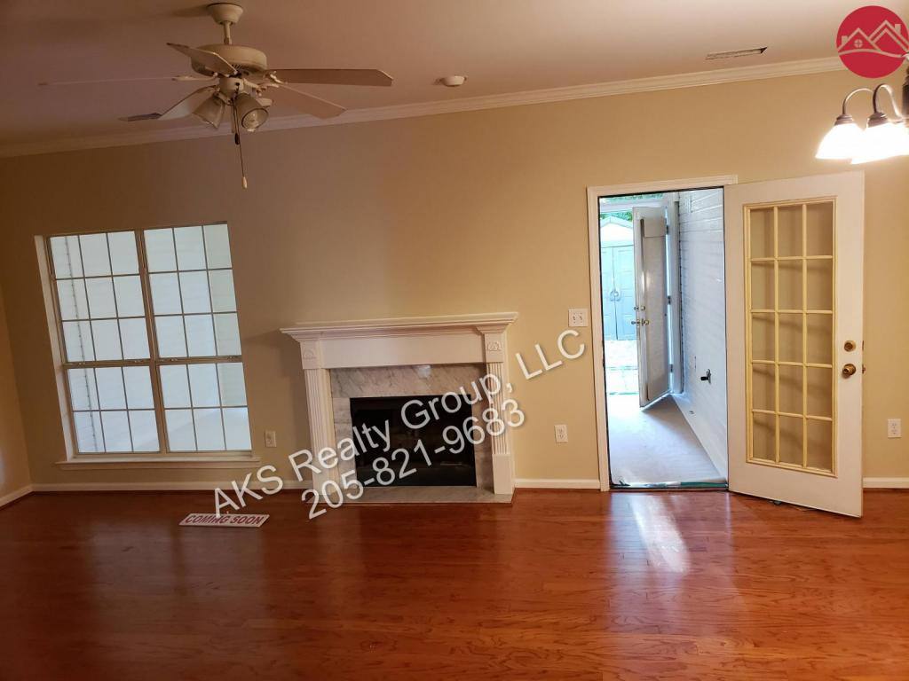 Townhouse for rent at 422 Cambrian Ridge Trail, Pelham, AL 35124