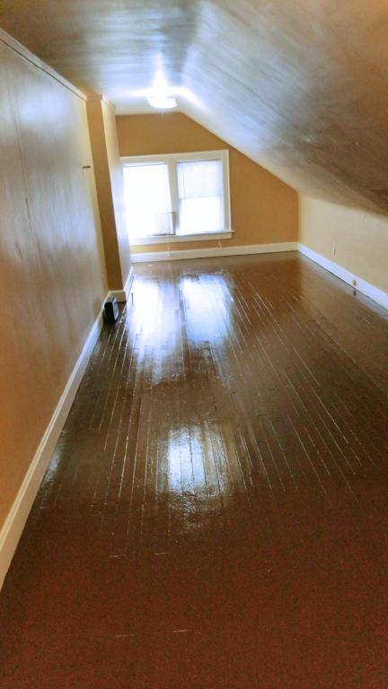 Apartment for rent at 350-1 2 E 20th Ave, Columbus, OH 43201