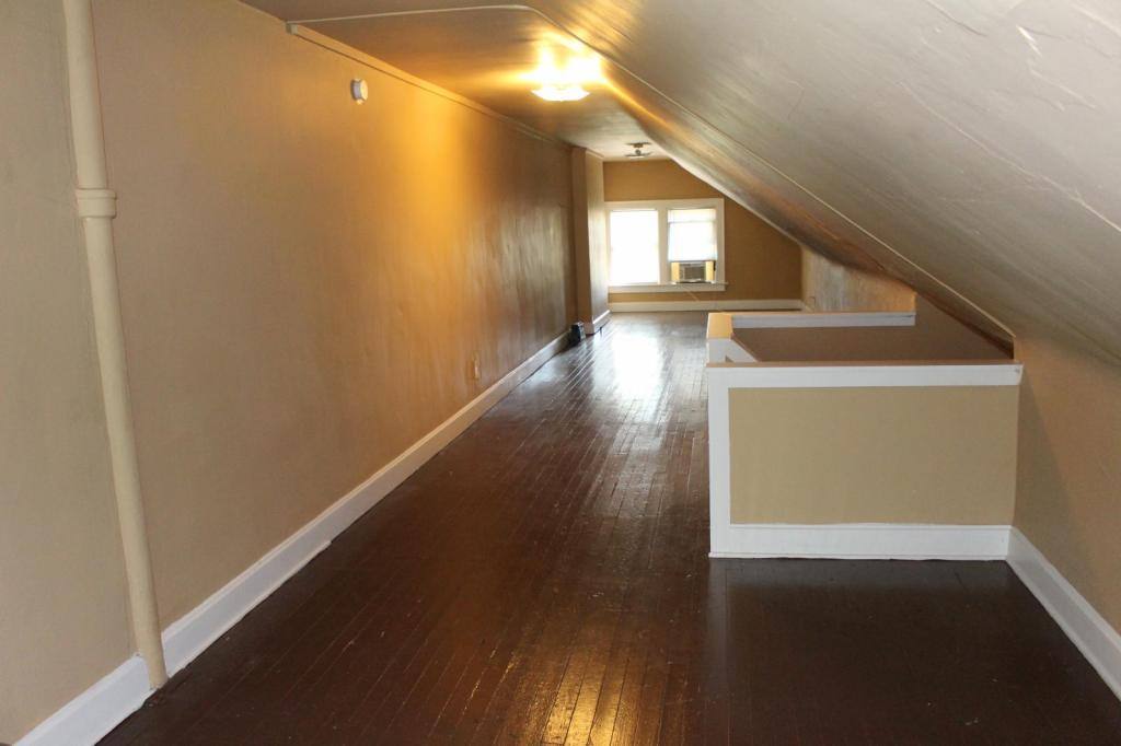 Apartment for rent at 350-1 2 E 20th Ave, Columbus, OH 43201