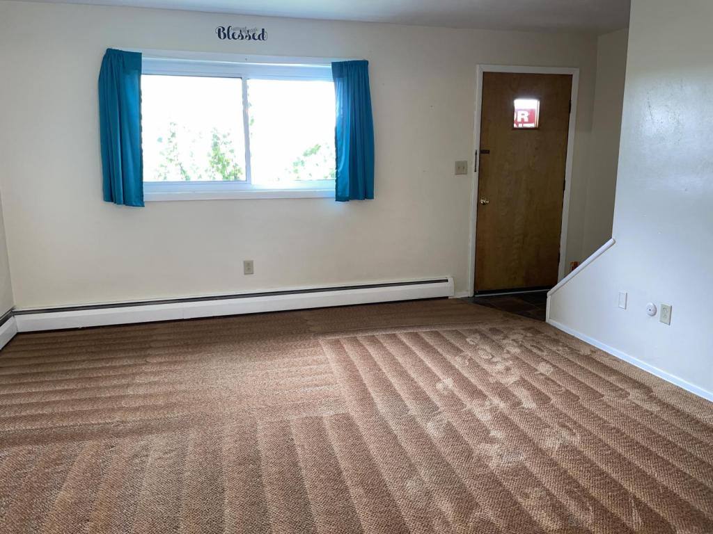 Townhouse for rent at 1017 Lilac St, Natrona Heights, PA 15065